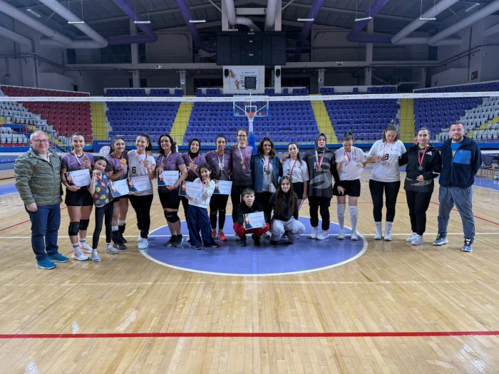 8 MART D&Uuml;NYA KADINLAR G&Uuml;N&Uuml; VOLEYBOL M&Uuml;SABAKALARI TAMAMLANDI