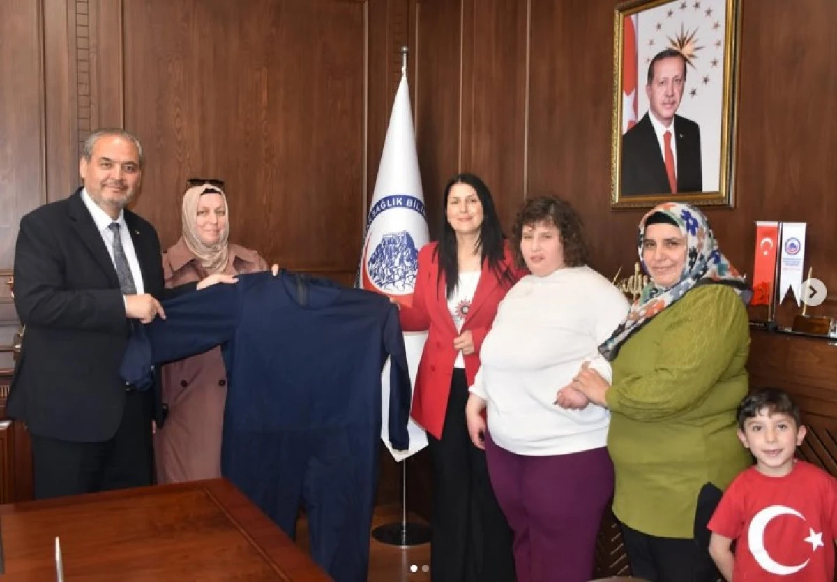AFS&Uuml;&rsquo;DEN OTİZMLİ &Ccedil;OCUKLAR İ&Ccedil;İN &Ouml;RNEK PROJE