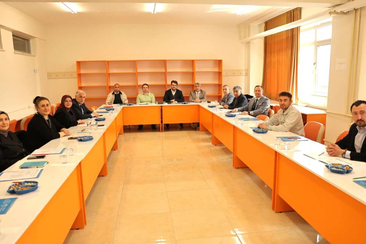 AFYON KOCATEPE &Uuml;NİVERSİTESİ SANDIKLI MYO&rsquo;DA DANIŞMA KURULU TOPLANTISI GER&Ccedil;EKLEŞTİRİLDİ