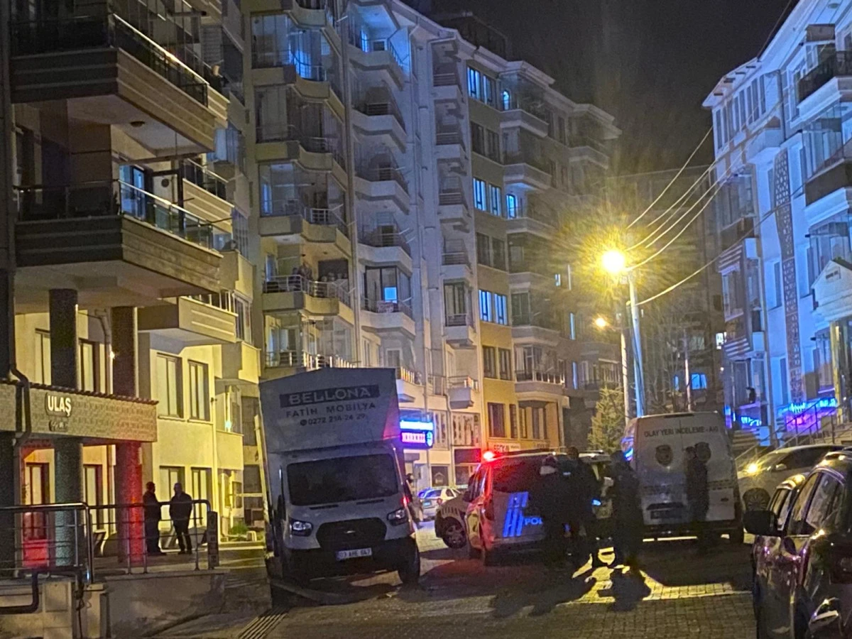 AFYONKARAHİSAR&rsquo;DA FECİ OLAY: 29 YAŞINDAKİ ŞAHIS HAYATINI KAYBETTİ