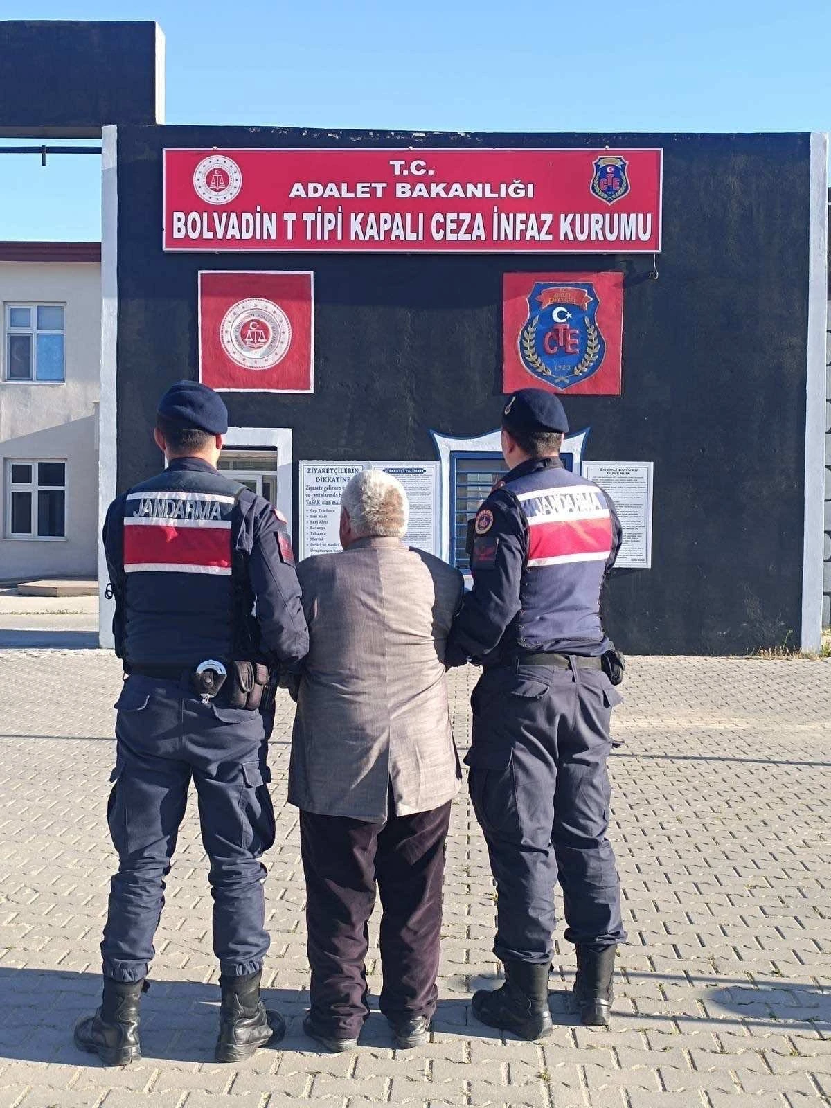 AFYONKARAHİSAR&rsquo;DA SON BİR HAFTADA 46 ŞAHIS YAKALANDI, 10&rsquo;U TUTUKLANDI