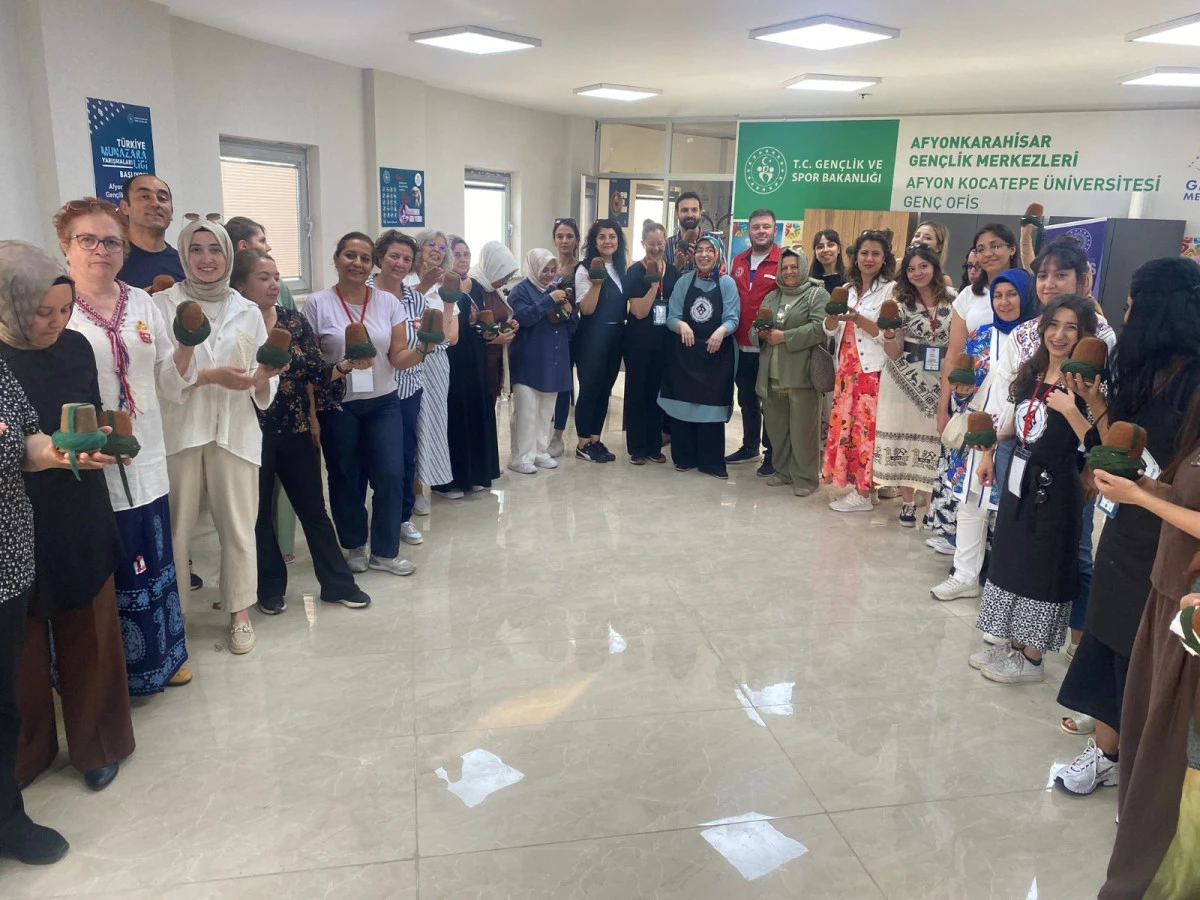 AFYONKARAHİSAR&rsquo;DA &Uuml;NİDES KAPSAMINDA 8 PROJEYE DESTEK