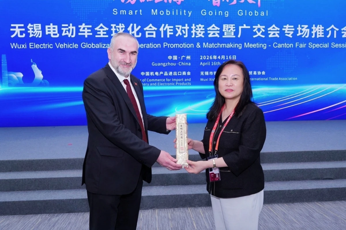 AFYONLU İŞADAMI İHSAN BEŞER, D&Uuml;NYANIN EN B&Uuml;Y&Uuml;K TİCARET FUARINDA KONUŞMA YAPTI