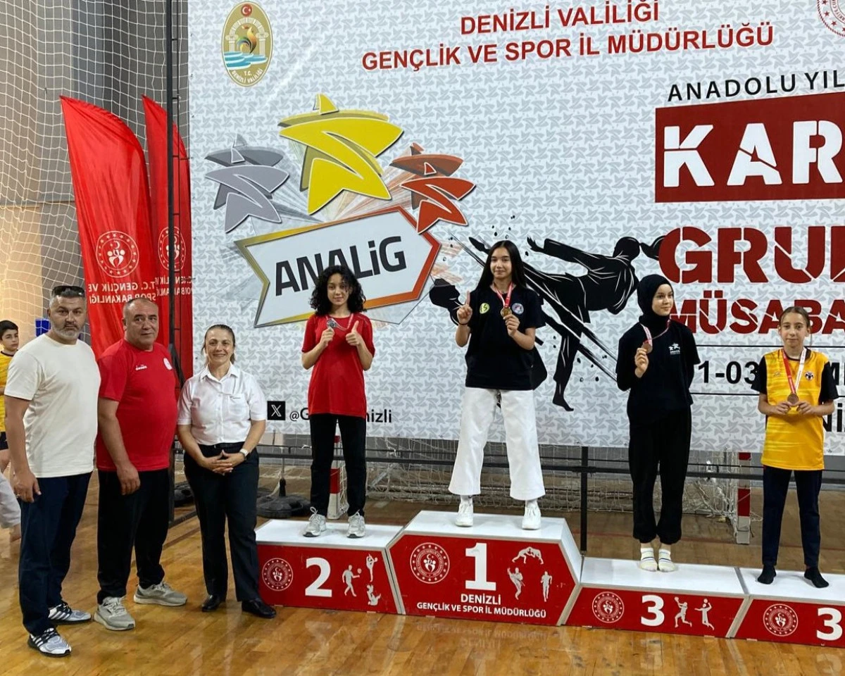Afyonlu Sporculardan Önemli Başarı: ANALİG Karate Grup Müsabakalarından Madalyalarla Döndüler