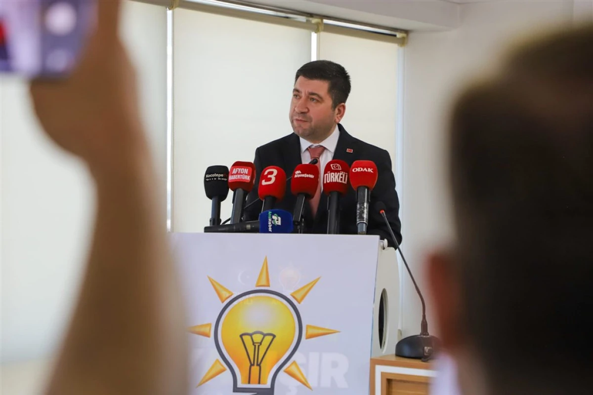 AK PARTİ, &Uuml;RETEN VE B&Uuml;Y&Uuml;TEN POLİTİKA İLE FARK YARATIYOR