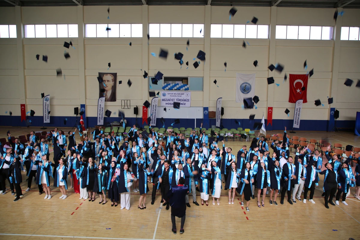 AKÜ 2025 Mezuniyet Törenleri Başladı