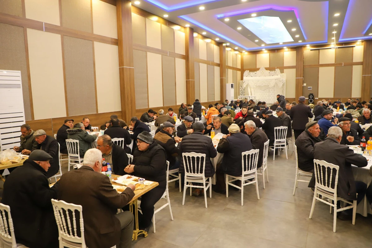 BAŞKAN ŞAHİN DAVULGA BELDESİNDE RAMAZAN COŞKUSUNU YAŞADI