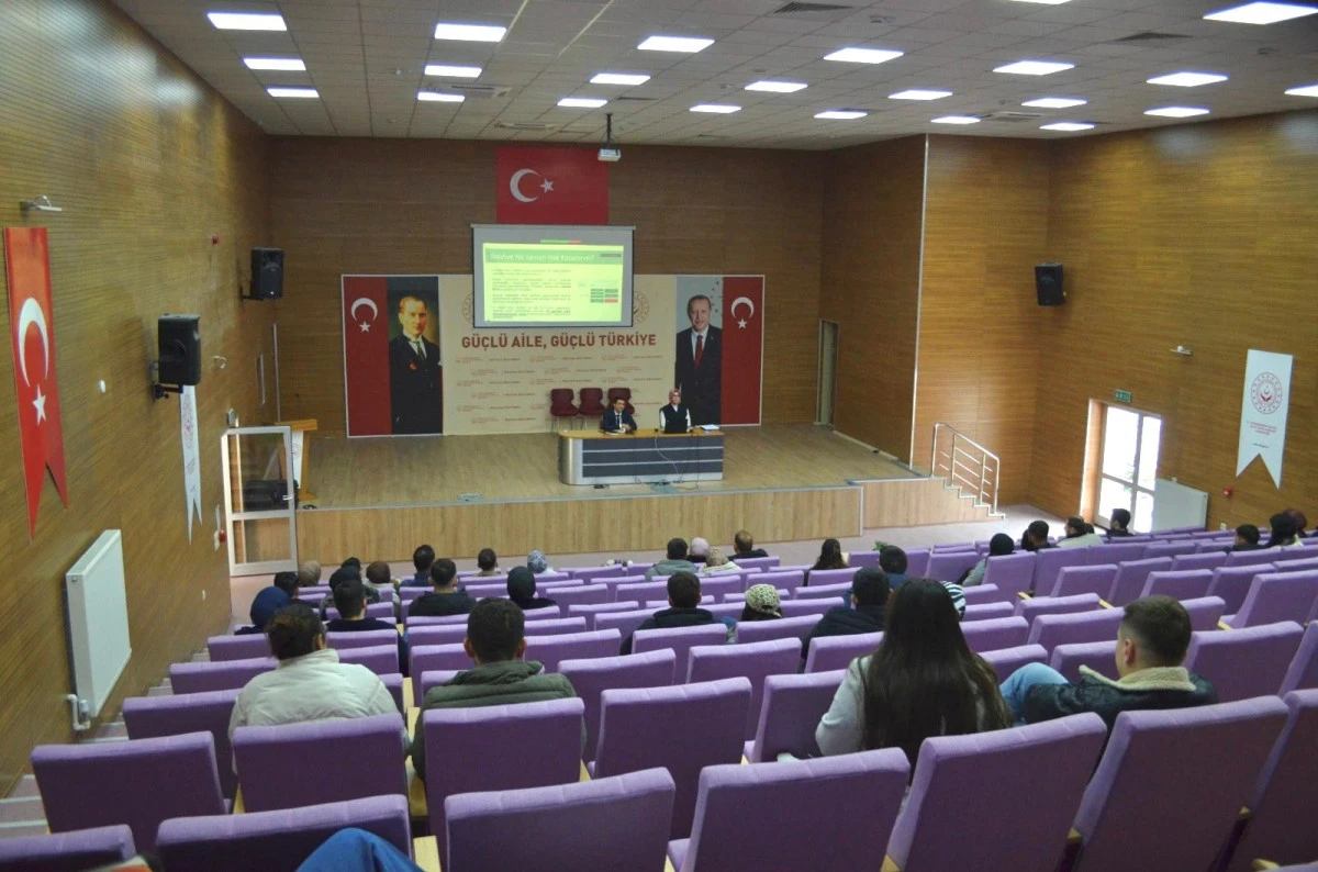 EVLENECEK &Ccedil;İFTLERE EVLİLİK &Ouml;NCESİ EĞİTİMİ VERİLDİ