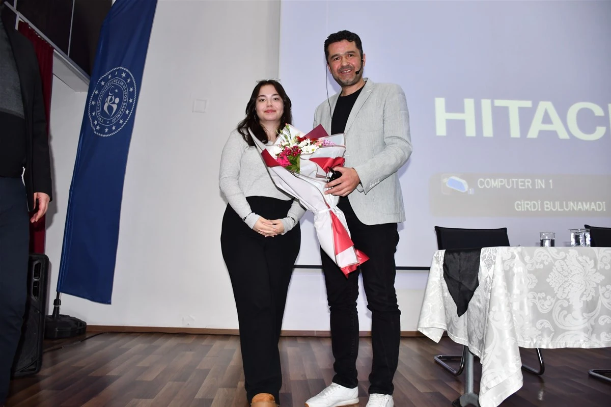 GEN&Ccedil;LER TARİHLE BULUŞTU: &ldquo;MAZİDEN ATİYE&hellip; BEKLENEN SENSİN&rdquo; KONFERANSI YOĞUN İLGİ G&Ouml;RD&Uuml;