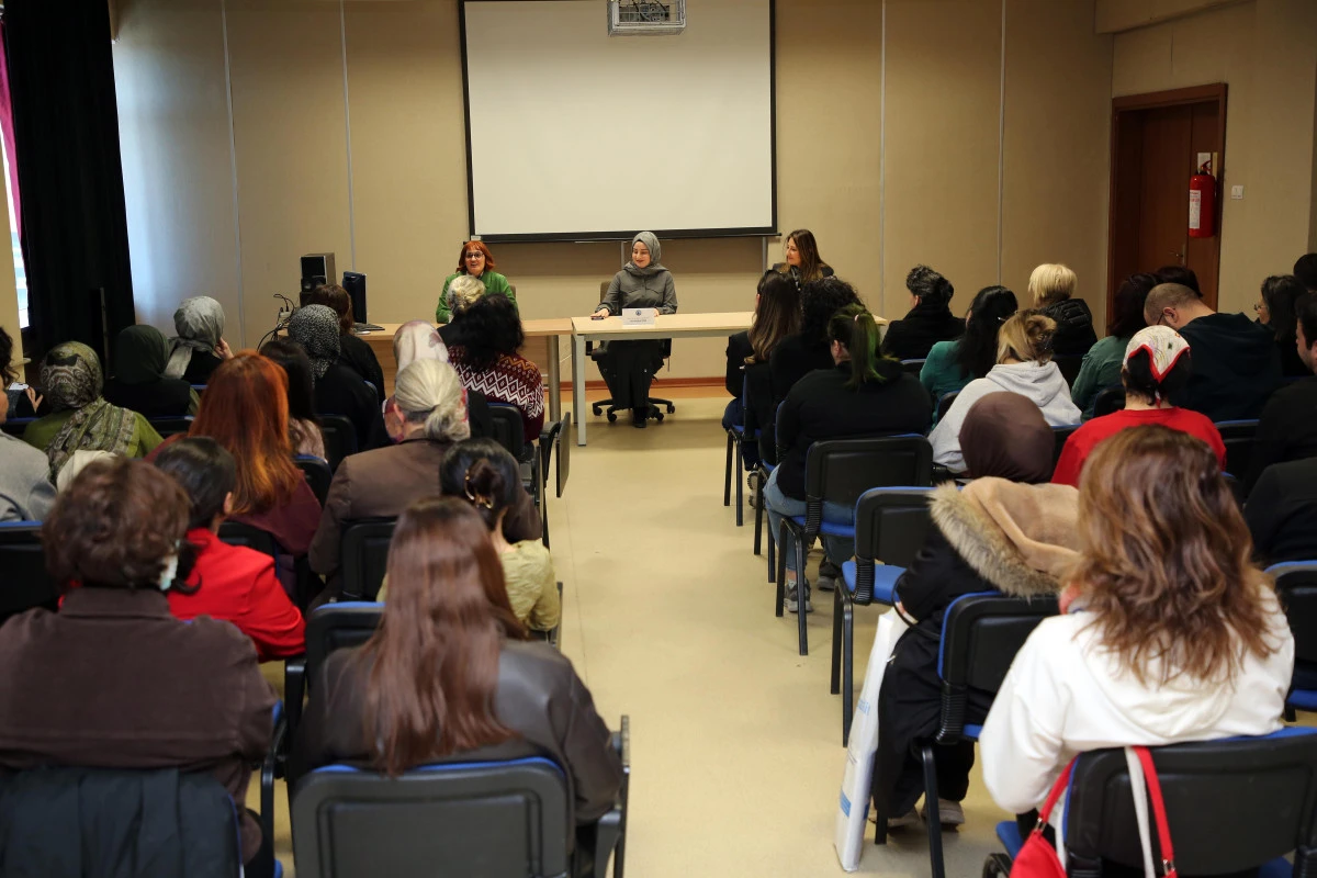 GSF&rsquo;DE &ldquo;KADINLARIN &Ccedil;ALIŞMA YAŞAMINDA EŞİTLİK VE G&Uuml;VENLİK&rdquo; PANELİ D&Uuml;ZENLENDİ