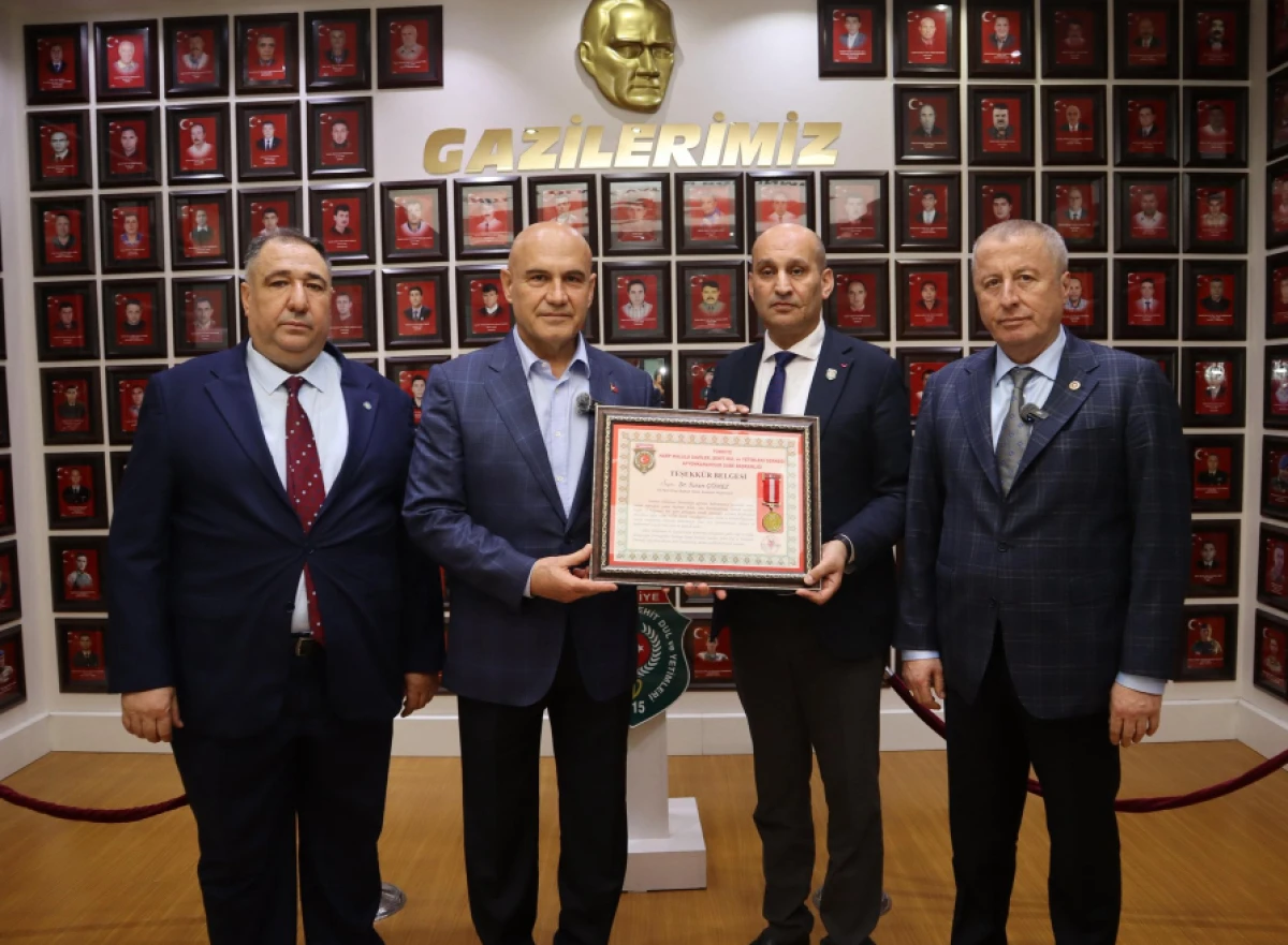 İYİ PARTİ HEYETİNDEN ŞEHİT YAKINLARI VE GAZİLER DERNEĞİ&rsquo;NE ZİYARET