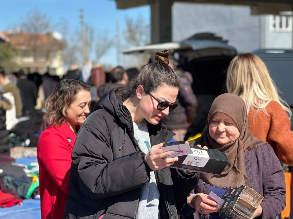 İYİ PARTİLİ KADINLARDAN AFYON'DA 8 MART MESAJI: &ldquo;KADINLARIN KORKMADAN YAŞADIĞI BİR T&Uuml;RKİYE M&Uuml;MK&Uuml;N&rdquo;
