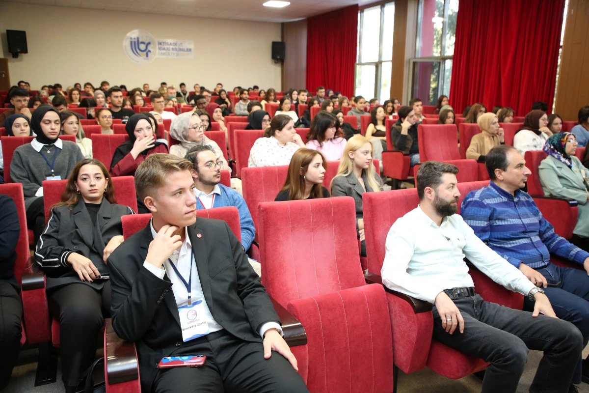 “Kariyer Yolunda Etkili İletişim-Konuşuyorum O Halde Varım!” Semineri Gerçekleştirildi