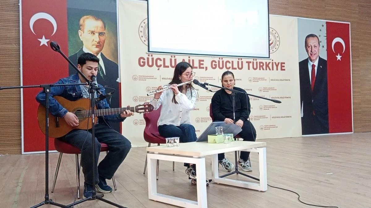 &Ouml;ZEL BİREYLER VE ANNELERİNE Y&Ouml;NELİK DİŞ TARAMA ETKİNLİĞİ GER&Ccedil;EKLEŞTİRİLDİ