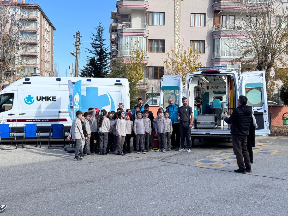 SAĞLIKLI &Ccedil;OCUK SAĞLIKLI GELECEK PROGRAMI KAPSAMINDA 9 BİN 170 &Ouml;ĞRENCİYE ULAŞILDI