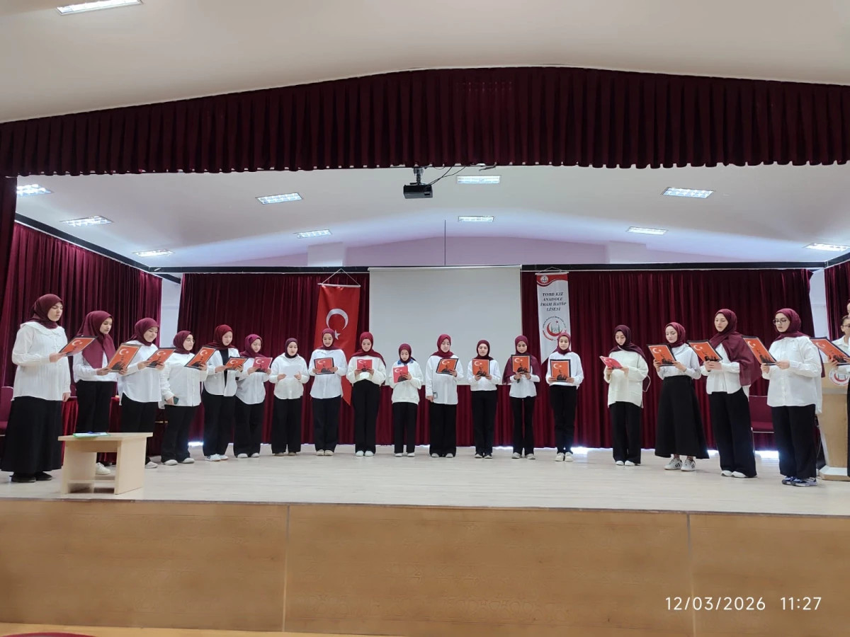 TOBB KIZ ANADOLU İMAM HATİP LİSESİ'NDEN ANLAMLI "İSTİKLAL MARŞI VE &Ccedil;ANAKKALE RUHU" PROGRAMI