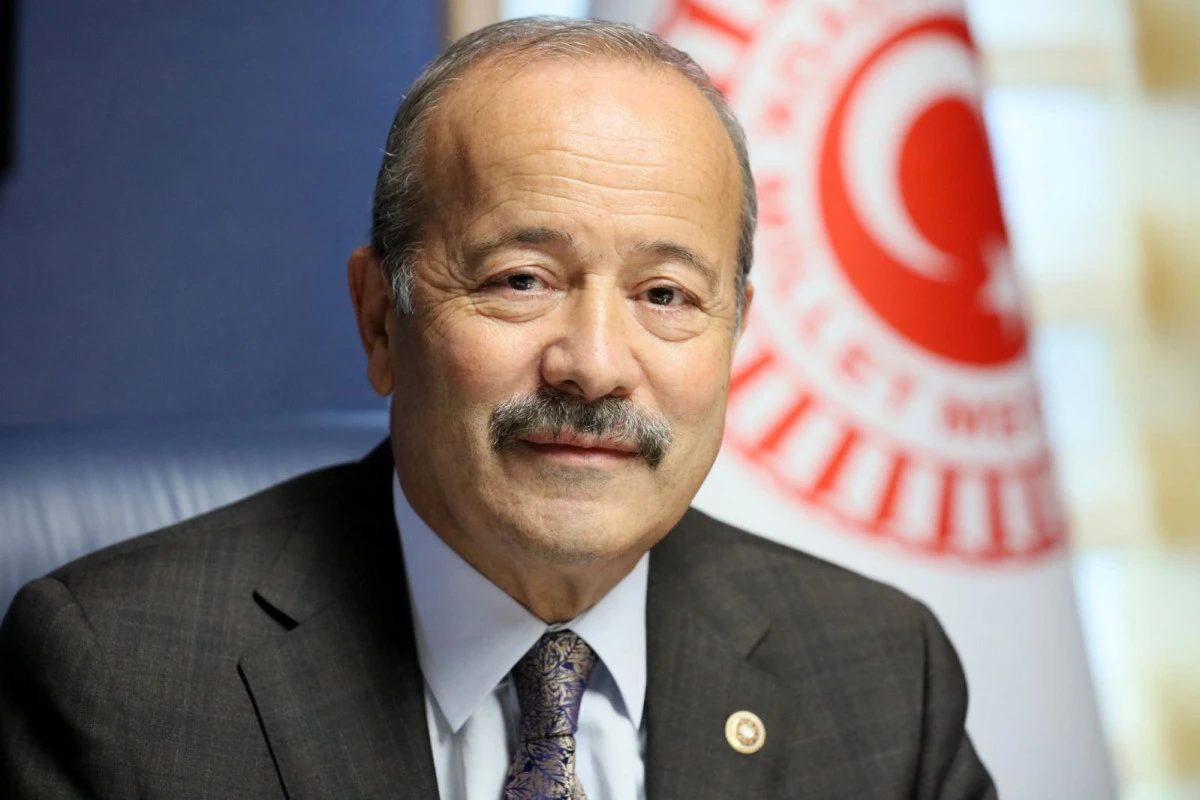 &Uuml;CRETLİ &Ouml;ĞRETMENLERİN SİGORTA MAĞDURİYETİ MECLİSTE G&Uuml;NDEME GELDİ