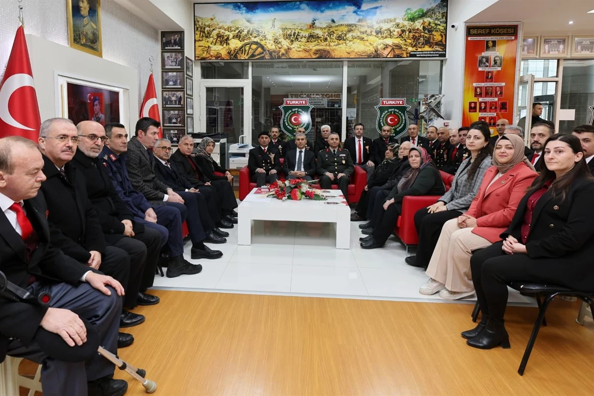 Vali Aktaş Şehit Yakınları ve Gazilerle Bir Araya Geldi