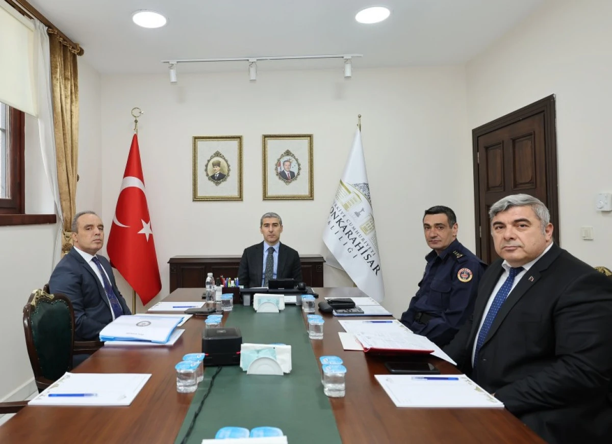 VALİ DR. NACİ AKTAŞ, İ&Ccedil;İŞLERİ VE MİLL&Icirc; EĞİTİM BAKANLARI İLE VKS TOPLANTISINA KATILDI