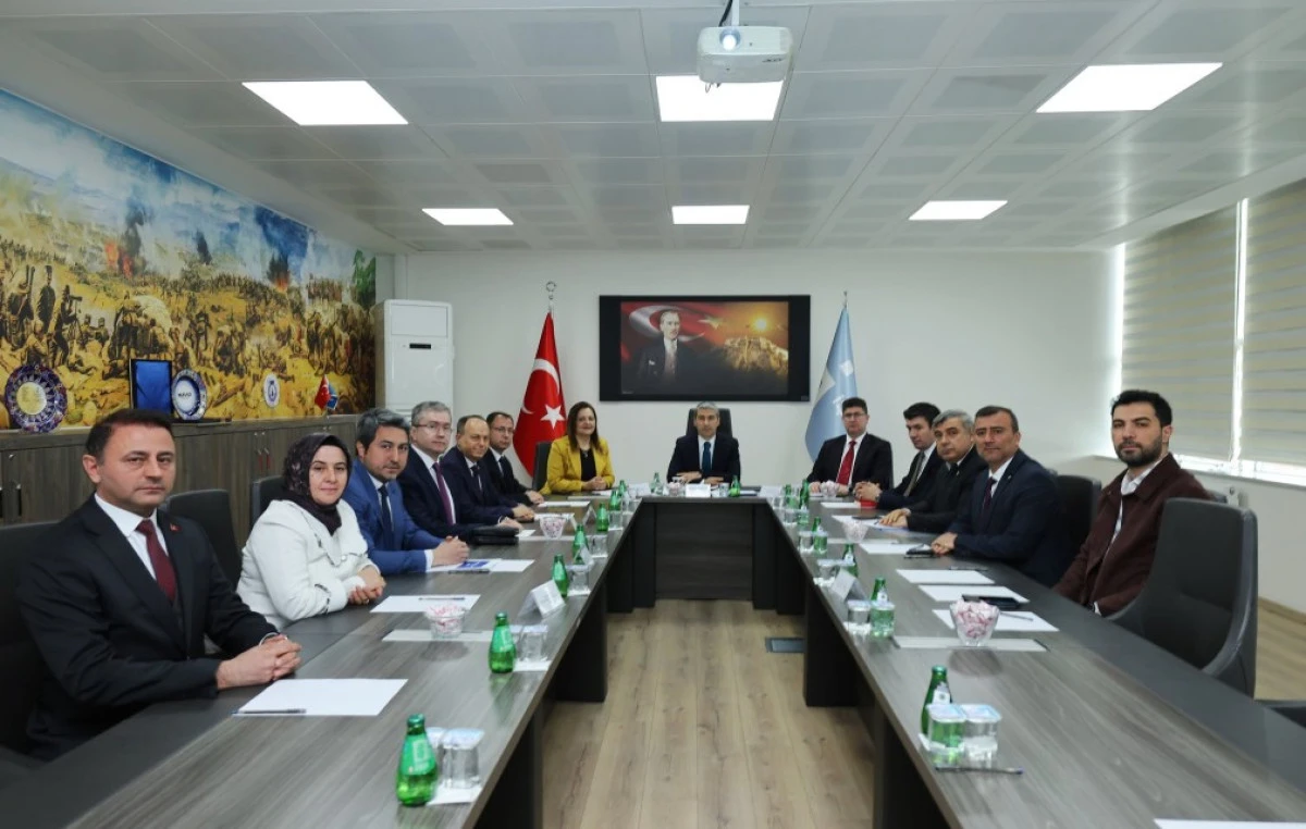 VALİ DR. NACİ AKTAŞ İŞKUR&rsquo;DA İSTİHDAM &Ccedil;ALIŞMALARINI DEĞERLENDİRDİ