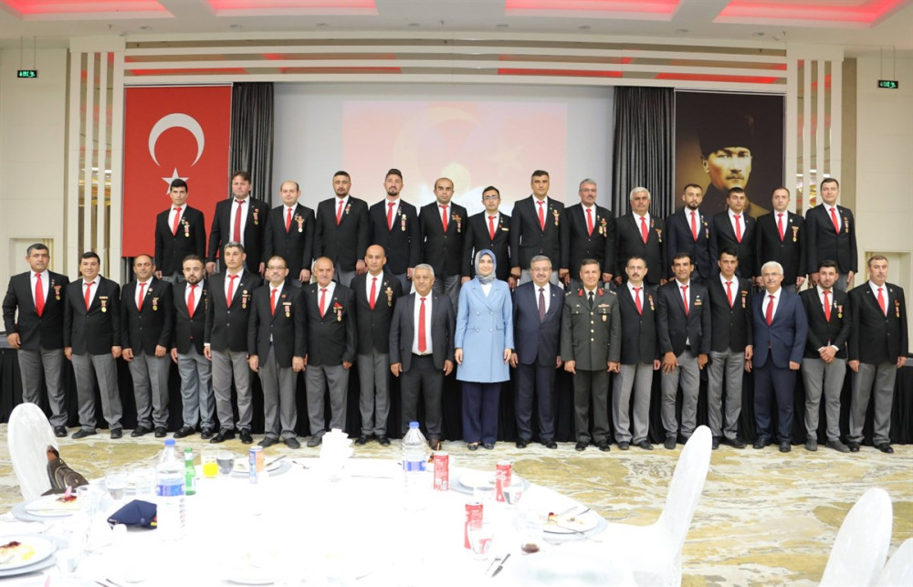 Vali Yiğitbaşı, Gaziler Günü Kutlamalarına Katıldı